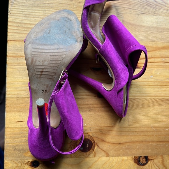 ZARA Fuchsia Sandals, perfect for a night or day out. - Picture 3 of 4